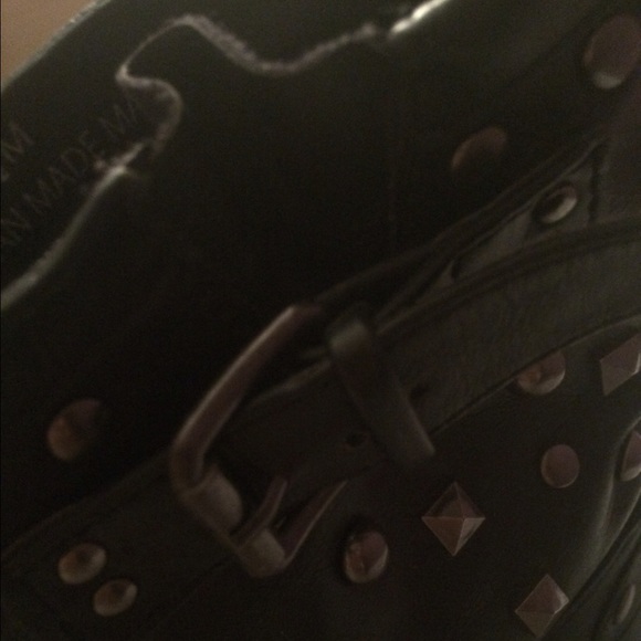 Boots 😊 - Picture 2 of 3