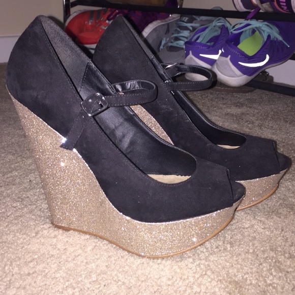 Steve Madden Wedges - Picture 1 of 2