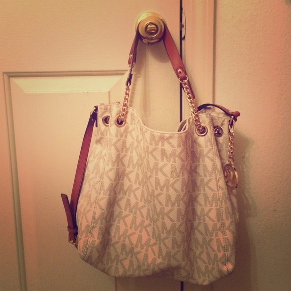 Vanilla Michael kors medium tote purse