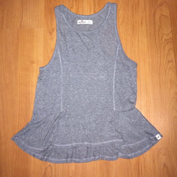 Gray Hollister top.