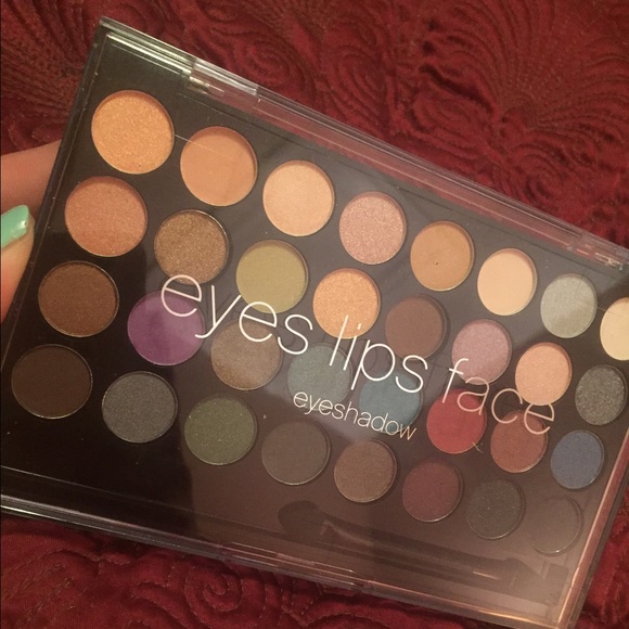 E.L.F eyeshadow pallet