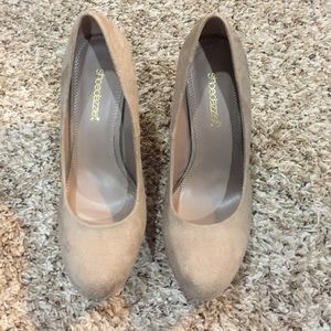 Tan suede 5 in heels