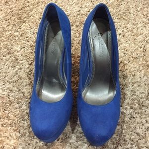 Blue suede 5 in heels