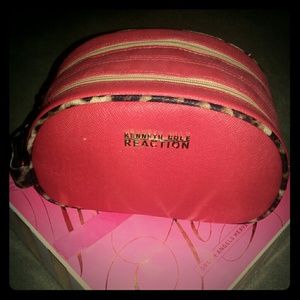 Kenneth Cole Reaction makeup bag