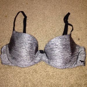 grey VS bra
