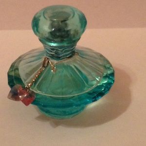 Cute diamond bottled perfume!💎