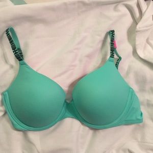 VS Pink push up bra size 32DD