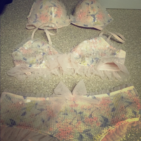 Victoria secret GOURGOUS set