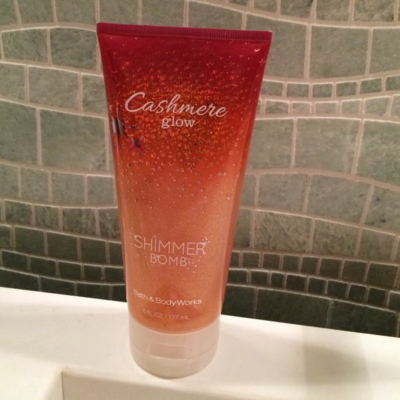 cashmere glow shimmer bomb