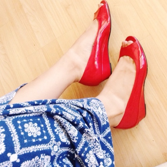 Mini hot red wedges🔵