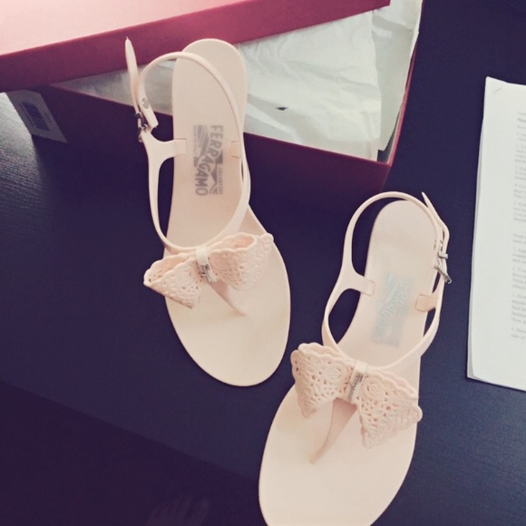 ferragamo jelly flats sale