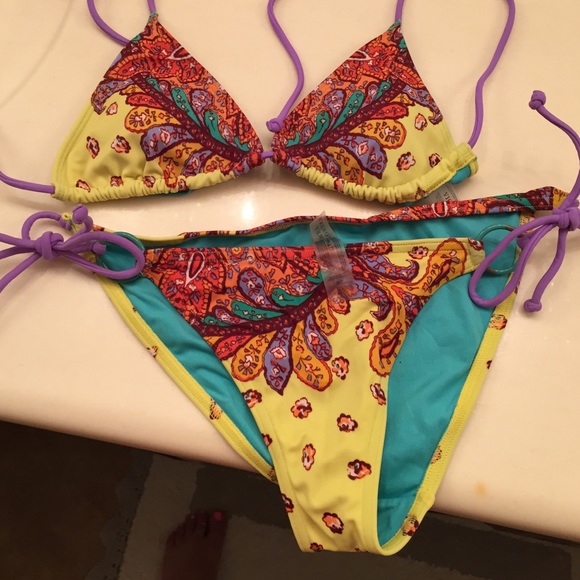 Worn once Victoria's Secret paisley string bikini