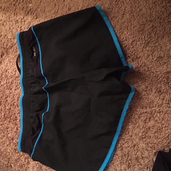 Nike dri fit shorts worn once!