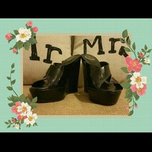 Black Jessica Simpson wedges