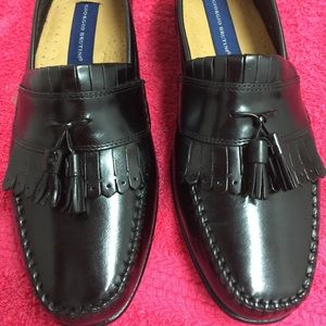 Men's dress shoes