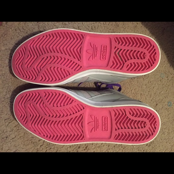 Adidas - Picture 3 of 4