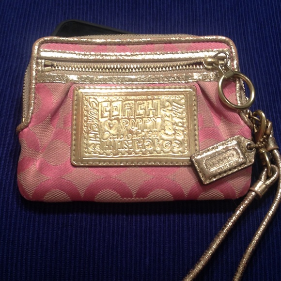 Coach Poppy wristlet