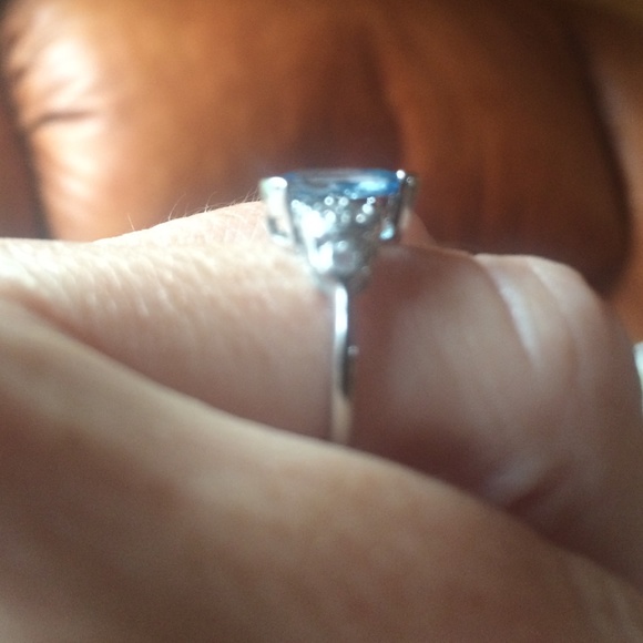 Blue Topaz Ring - Picture 2 of 4