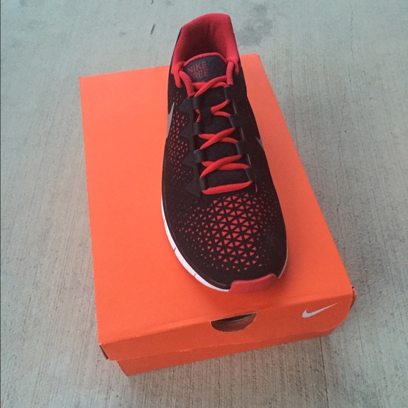 Nike Shoes - Nike free