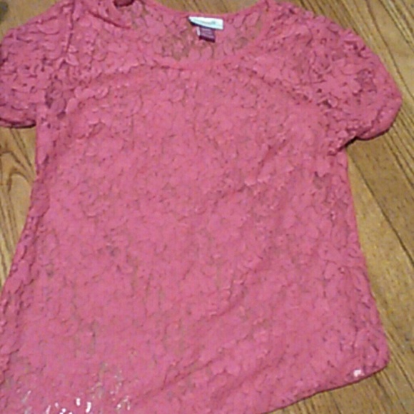 Lace top with tank - Picture 2 of 2