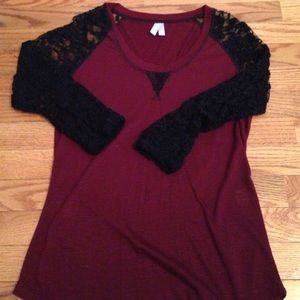 Burgundy top with lace arms