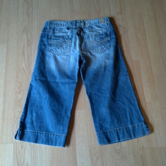 ⏳GONE JUNE 30⏳ Maurices Crop Jeans - Picture 3 of 4