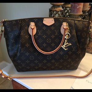 💰SOLD💰 Louis Vuitton Turenne GM