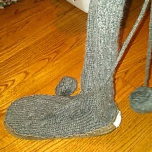 Victoria`s secret pink slippers