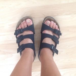 Black 3 strap Birkenstocks