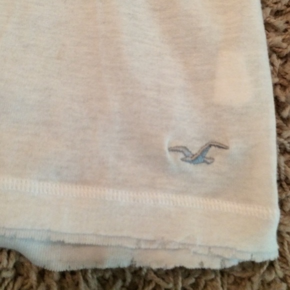 Hollister Long white tee shirt - Picture 2 of 3