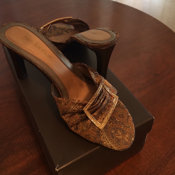 Enzo Angiolini Eamoira slide size 7 1/2 - Picture 1 of 3