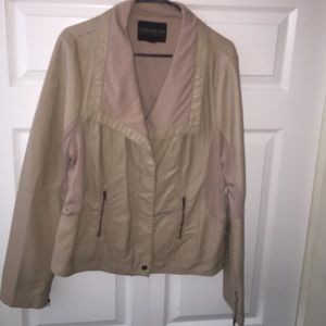 Forever 21 beige and black leather jacket✔️✔️✔️✔️