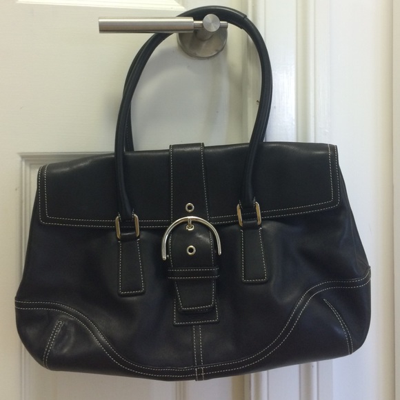 Classic Coach Black Leather Shoulder Bag