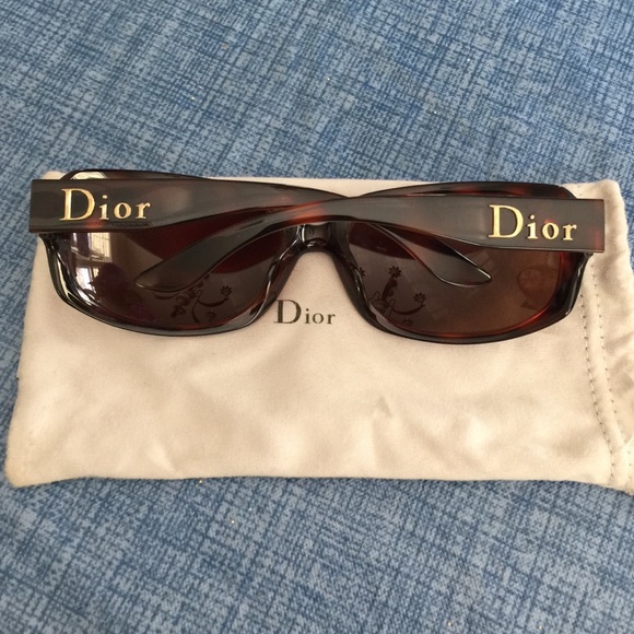 DIOR Sunglasses - tortoise