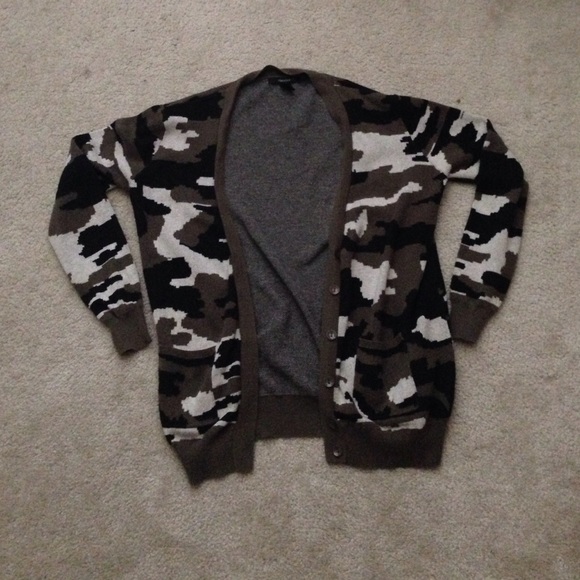 green camo cardigan - Picture 1 of 1