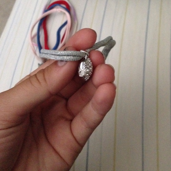 silver glitter choker with star charm - Picture 3 of 4