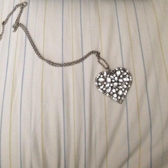 long necklace with huge heart charm - Picture 1 of 1