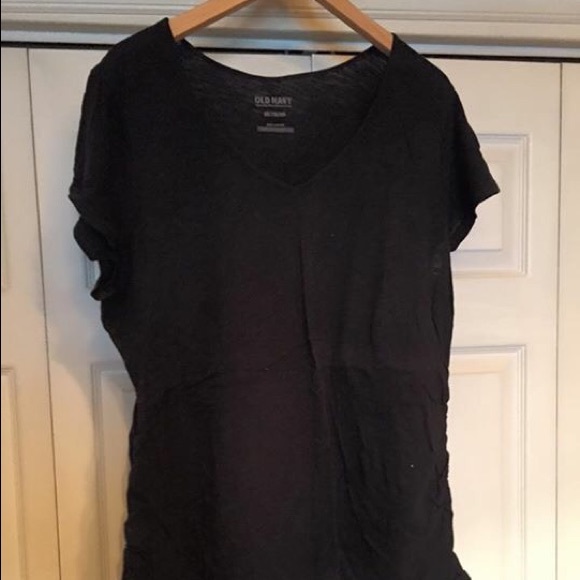 Black maternity t-shirt