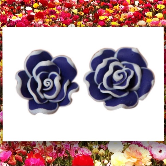 Blue flower earrings