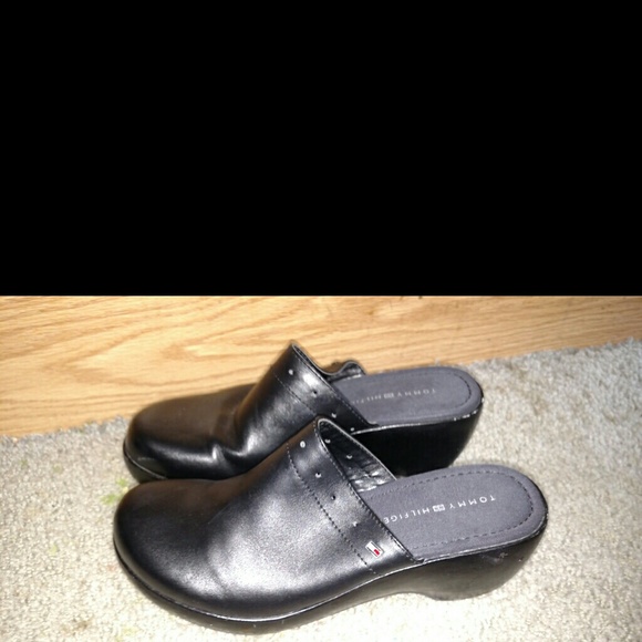 Tommy Hilfiger Nurses Style Slip On Sz 6 1/2