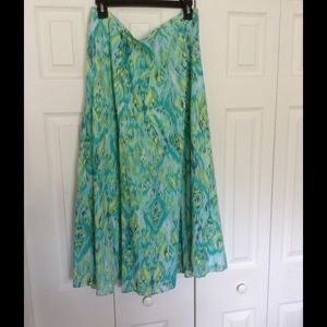 Size 18 paisley print skirt! 🌺🌺