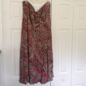 Beautiful pink and brown print skirt. 🌺 size 20W