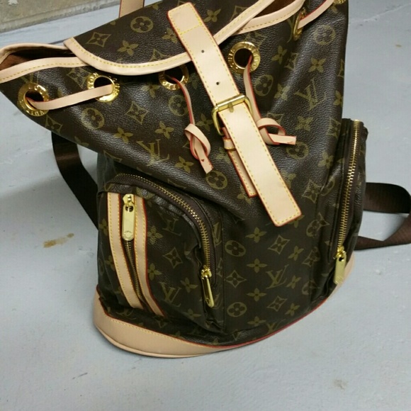 Backpack - Picture 1 of 4