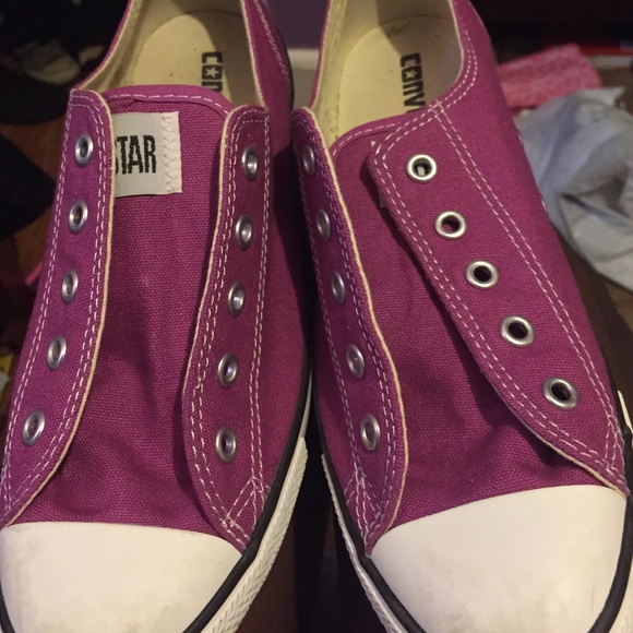 Magenta converse
