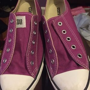 Magenta converse