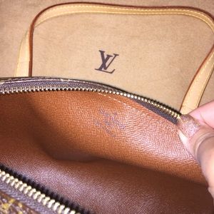 Louis Vuitton Bags - Authentic Louis Vuitton Papillon 26 Louis Vuitton Bags - Authentic Louis Vuitton Papillon 26