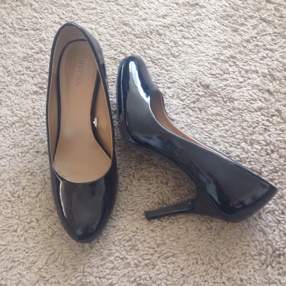 Classic black heels!