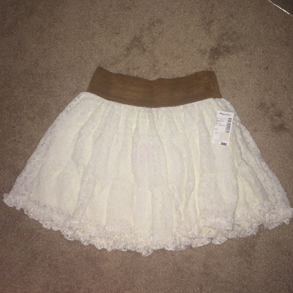 White Lace Skater Skirt- NEVER WORN NWT
