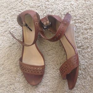 Chinese laundry tan sandals