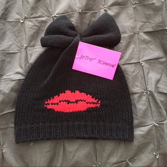 Betsey Johnson Accessories - Betsey Johnson Conversational beanie